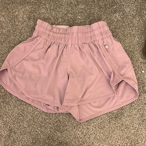Lululemon track that short 4’